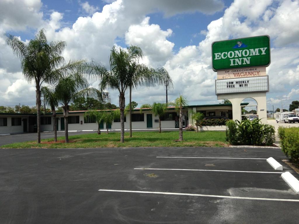 Economy Inn Okeechobee Eksteriør bilde