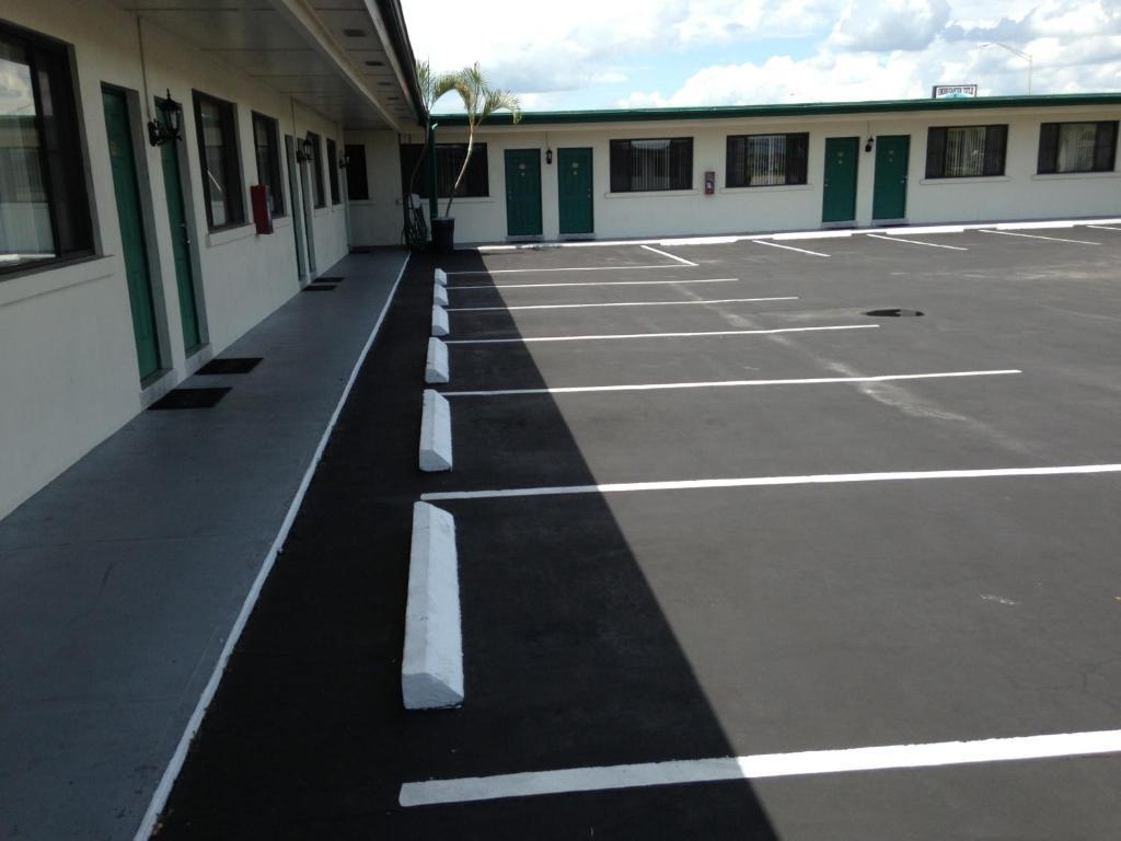 Economy Inn Okeechobee Eksteriør bilde