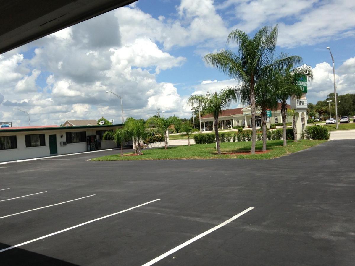 Economy Inn Okeechobee Eksteriør bilde